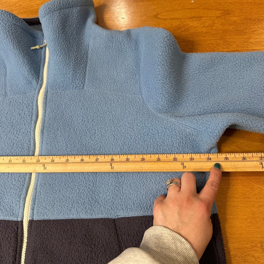 L.L. Bean Two-Tone Light Blue and Navy Fleece Jacket - Picture 5 of 10